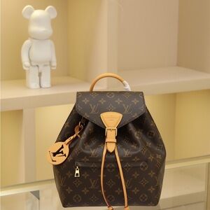 😽Louis Vuitton Montsouris PM Backpack